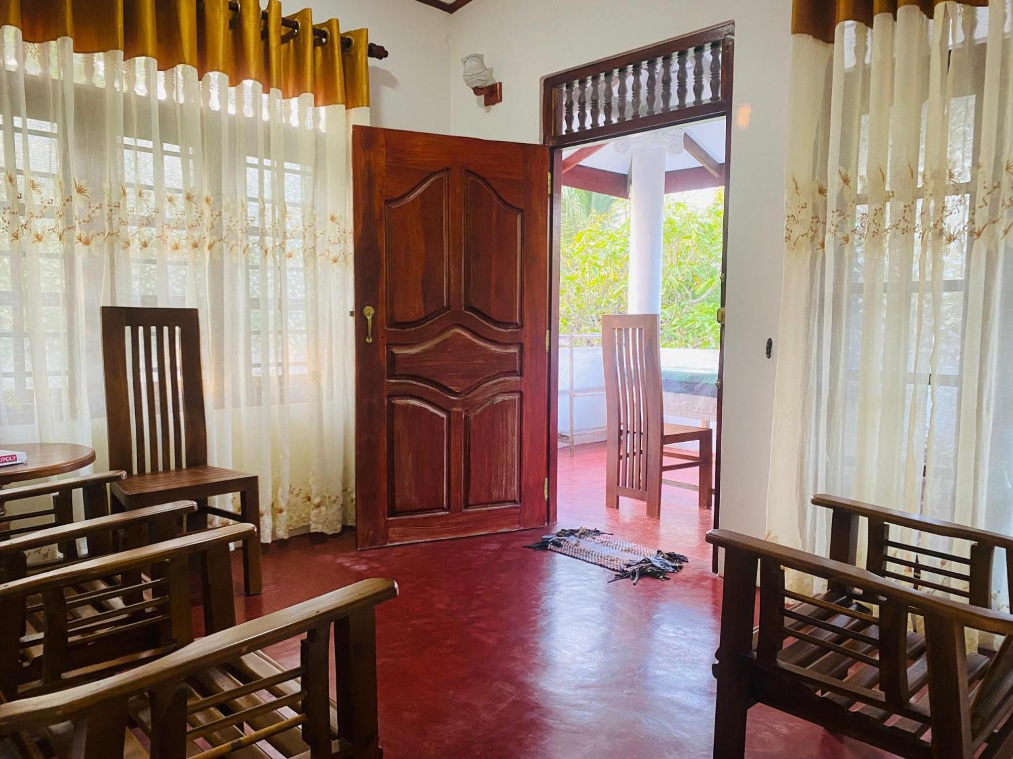 Wasana Ocean View Villa ミリッサ エクステリア 写真