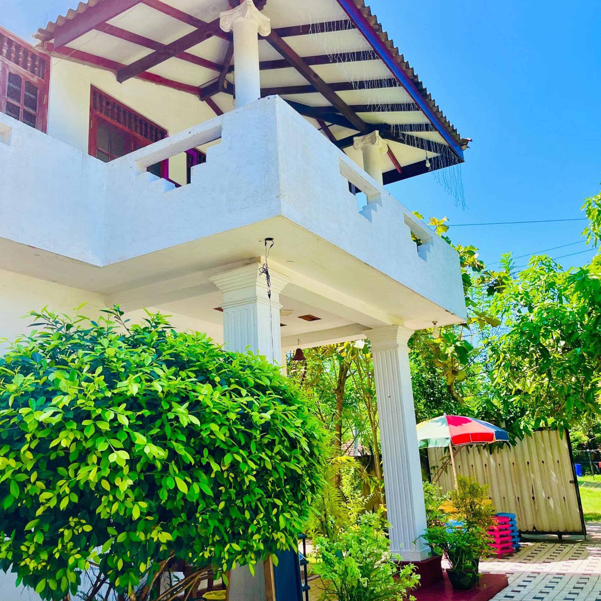 Wasana Ocean View Villa ミリッサ エクステリア 写真